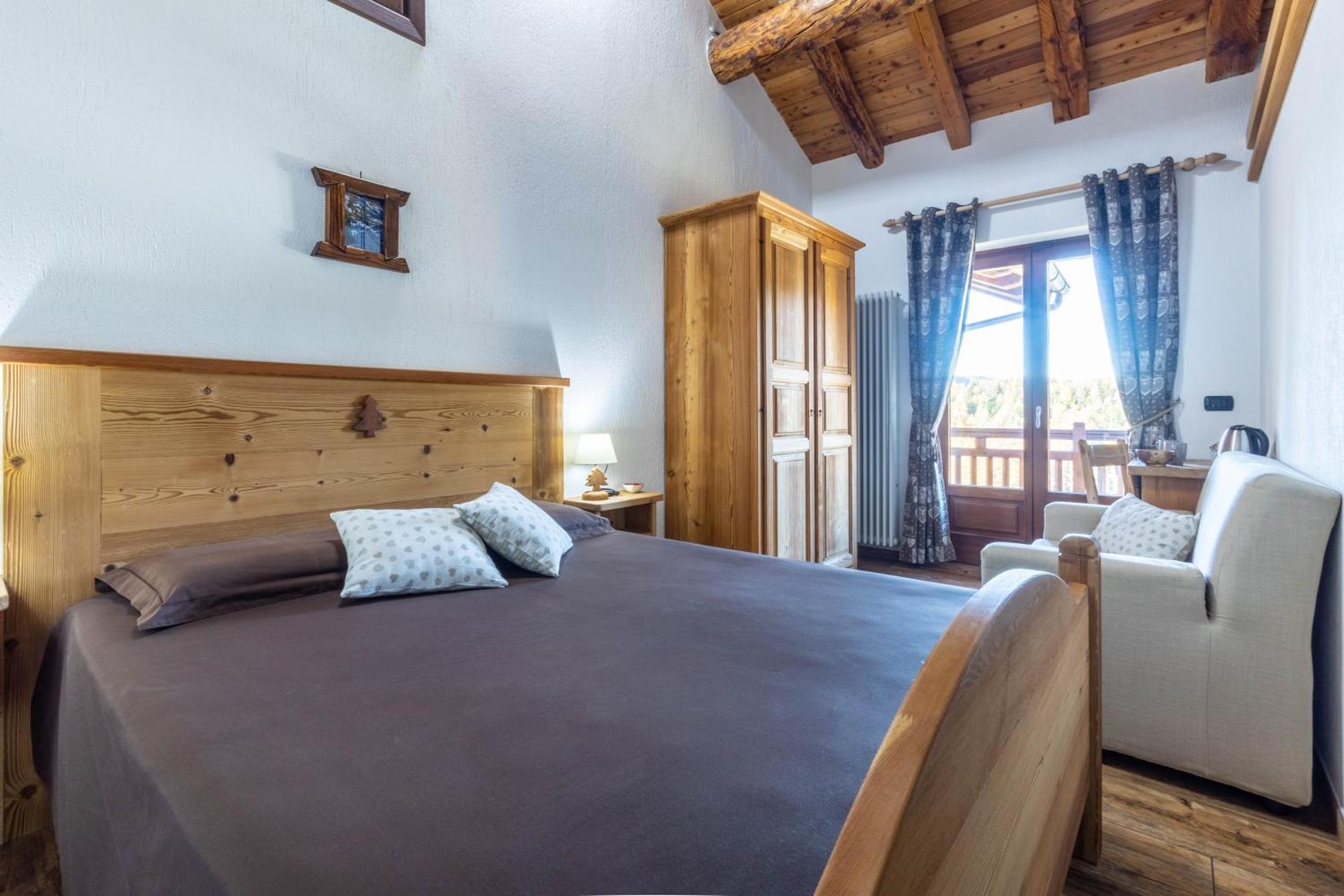 Le Coin Des Melezes - Nature & Trek - Camere In Baita Di Montagna Brusson Exterior photo