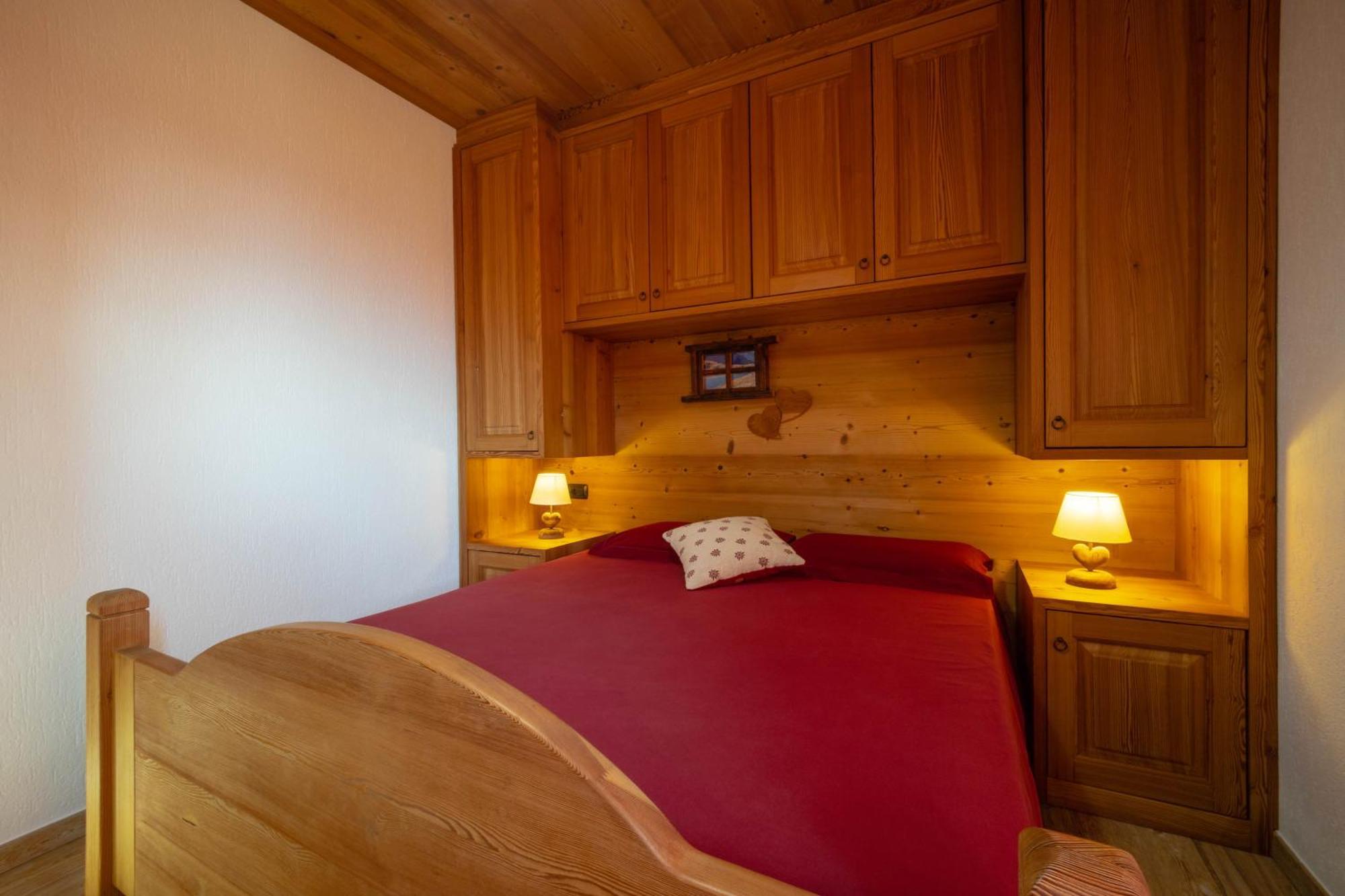 Le Coin Des Melezes - Nature & Trek - Camere In Baita Di Montagna Brusson Exterior photo